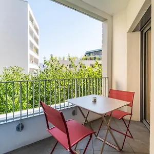 Charming With Balcony And Parking Near The Center Of Annecy